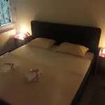 Zoric Apartments & Rooms
